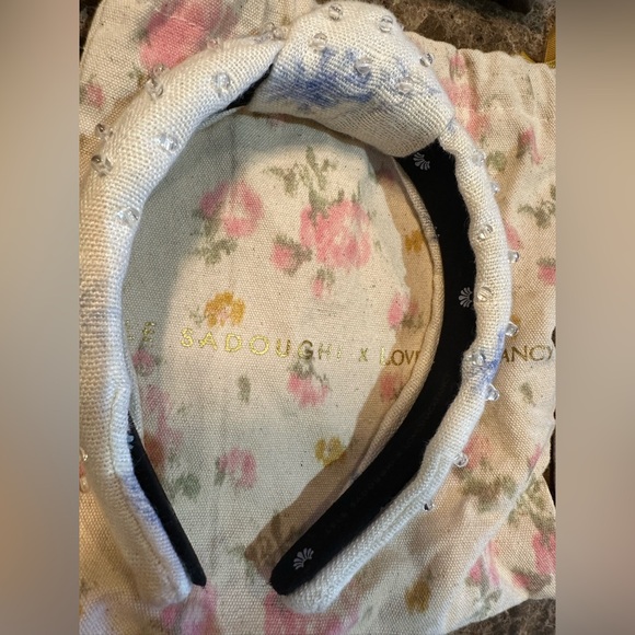 Gently Used Lot
Lele Sadoughi Green and Blue Hair Accessories Collection - Picture 10 of 10